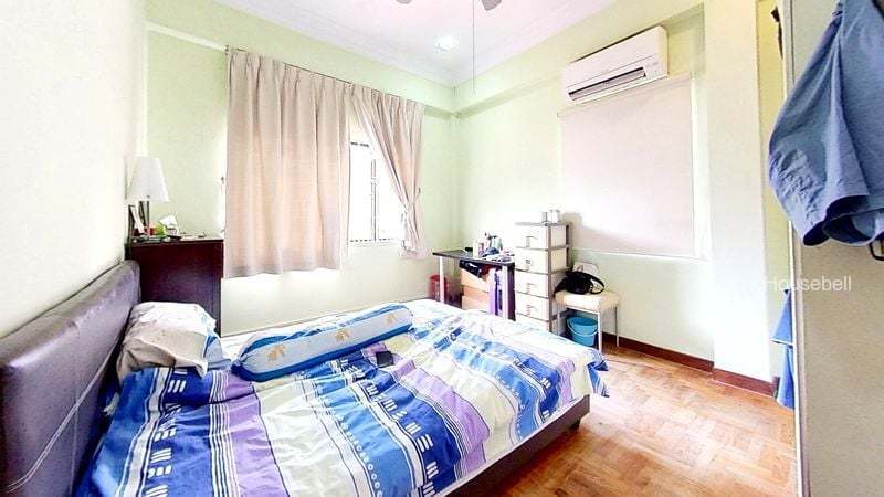 4+1 Bed Corner Terrace (Landed) for Sale in  Happy Avenue East, S$ 4,800,000, 2,401 sqft, Landed - Corner Terrace