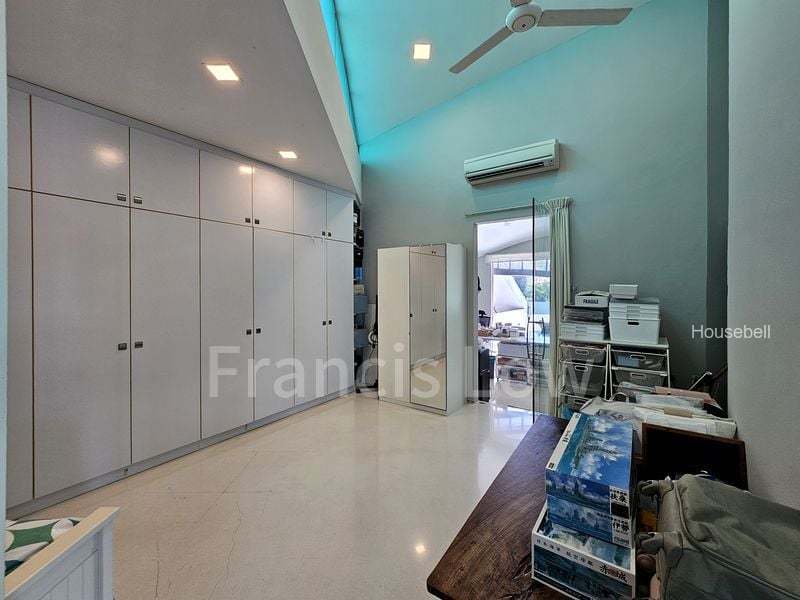 8 Bed Bungalow (Landed) for Sale in  Wareham Road, S$ 16,500,000, 6,514 sqft, Landed - Bungalow House
