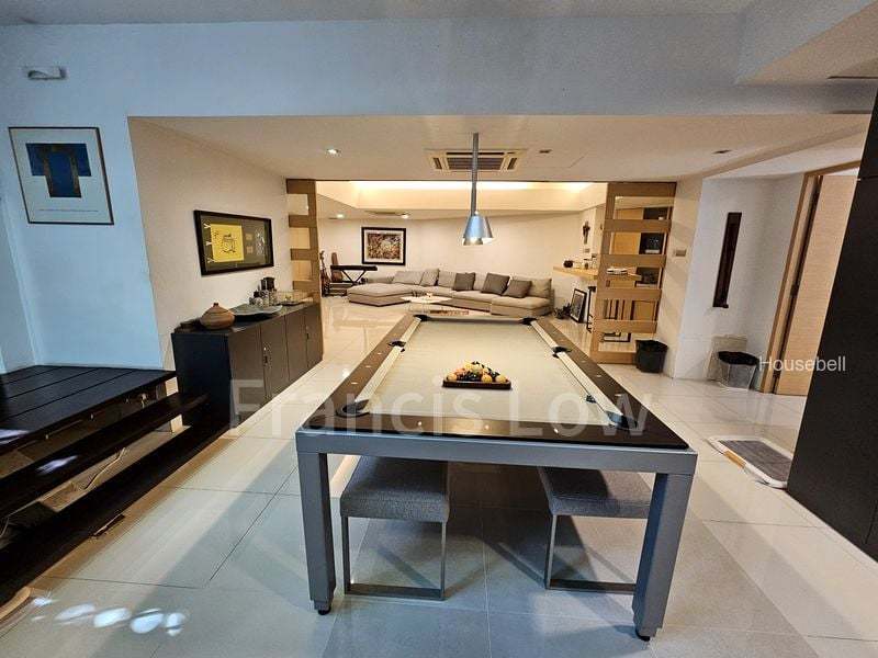 8 Bed Bungalow (Landed) for Sale in  Wareham Road(2)