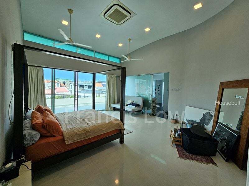 8 Bed Bungalow (Landed) for Sale in  Wareham Road, S$ 16,500,000, 6,514 sqft, Landed - Bungalow House