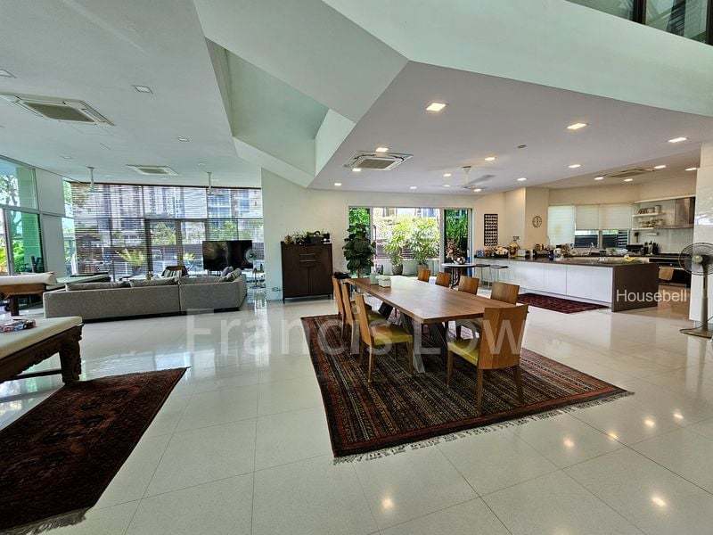 8 Bed Bungalow (Landed) for Sale in  Wareham Road(1)