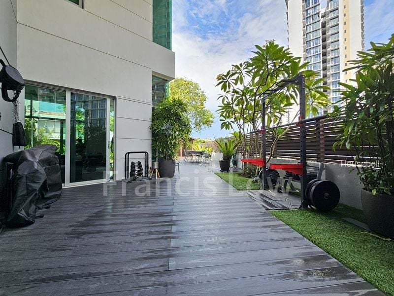 8 Bed Bungalow (Landed) for Sale in  Wareham Road, S$ 16,500,000, 6,514 sqft, Landed - Bungalow House
