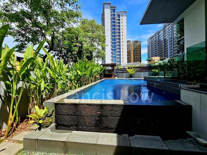 8 Bed Bungalow (Landed) for Sale in  Wareham Road(5)