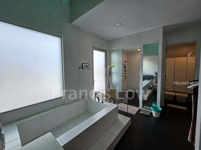 8 Bed Bungalow (Landed) for Sale in  Wareham Road, S$ 16,500,000, 6,514 sqft, Landed - Bungalow House