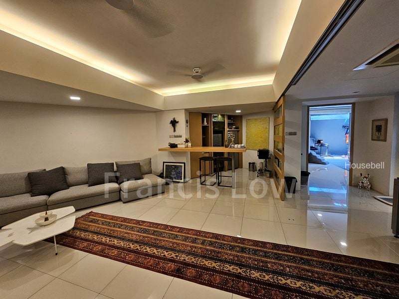 8 Bed Bungalow (Landed) for Sale in  Wareham Road, S$ 16,500,000, 6,514 sqft, Landed - Bungalow House