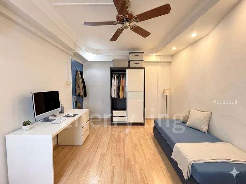 321 Tampines Street 33, S$ 670,000, 1,367 sqft, HDB - 5 I