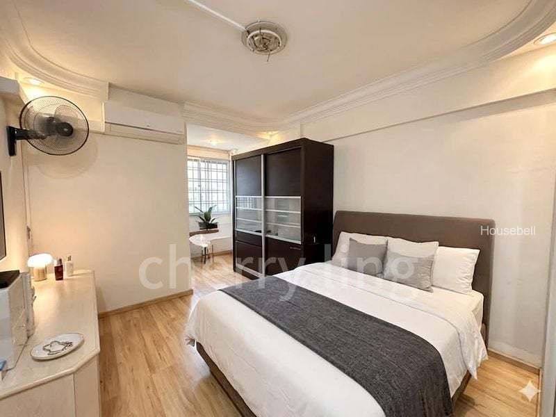 321 Tampines Street 33, S$ 670,000, 1,367 sqft, HDB - 5 I