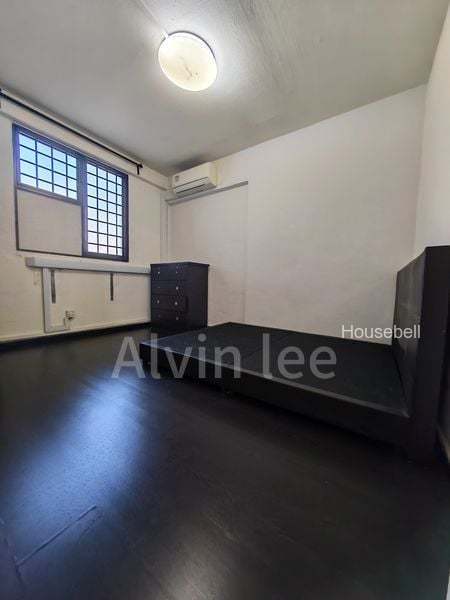 2 Room (2I) HDB for Sale in  8 Jalan Kukoh(3)