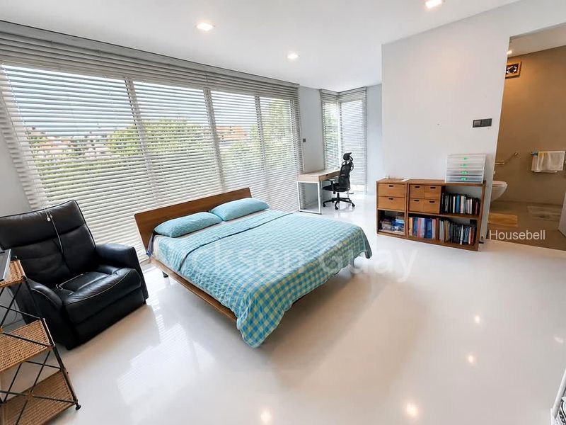 7 Bed Bungalow (Landed) for Sale in  Wareham Road, S$ 16,500,000, 6,514 sqft, Landed - Bungalow House