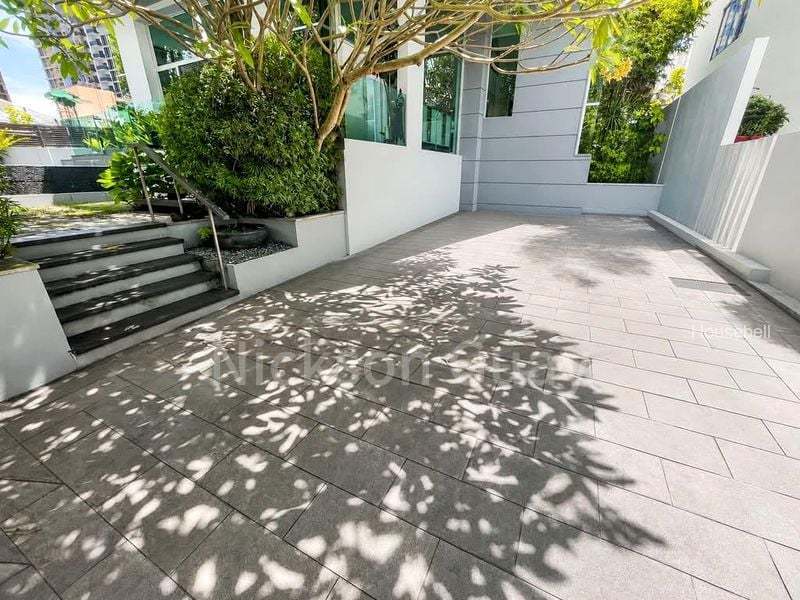 7 Bed Bungalow (Landed) for Sale in  Wareham Road(1)