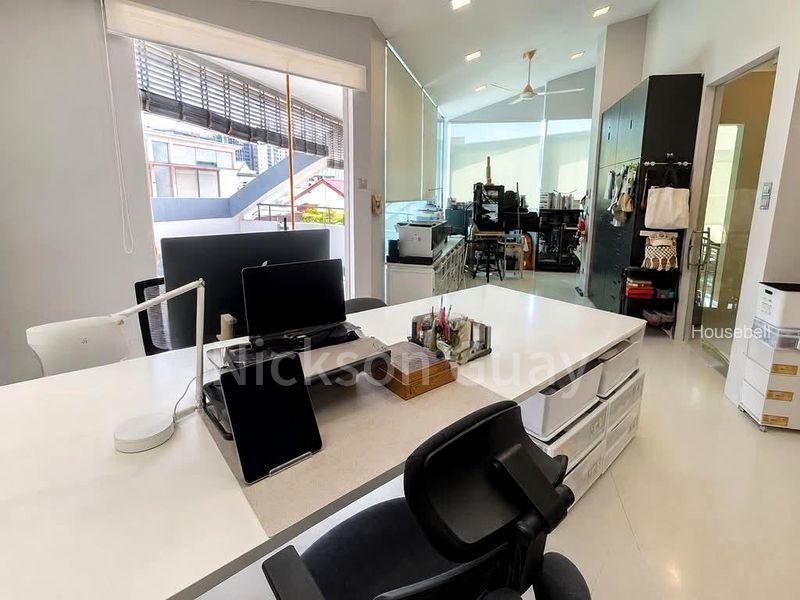 7 Bed Bungalow (Landed) for Sale in  Wareham Road, S$ 16,500,000, 6,514 sqft, Landed - Bungalow House