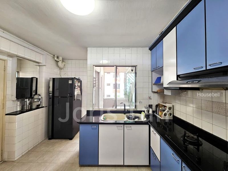 733 Jurong West Street 73(6)
