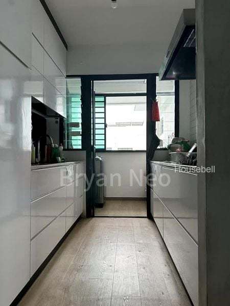 335C Yishun Street 31, S$ 748,000, 1,206 sqft, HDB - 5 I