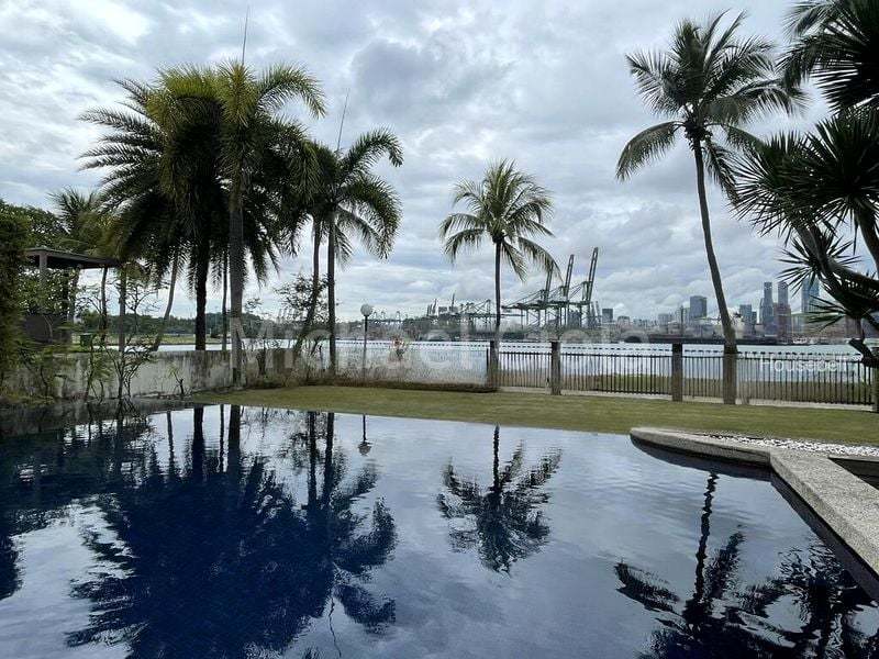 Ocean Drive(2)