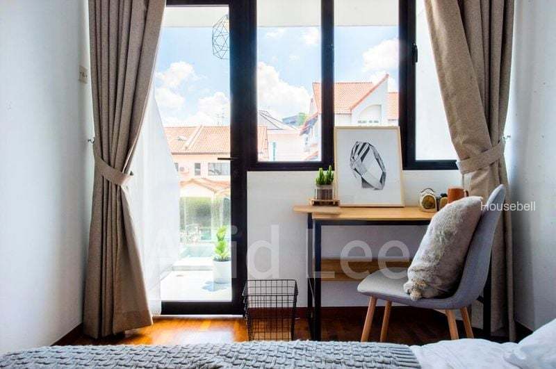 Terraced House for Room Rent: Jalan Singa, S$ 1,700 /mo, 130 sqft, Landed - Terraced House