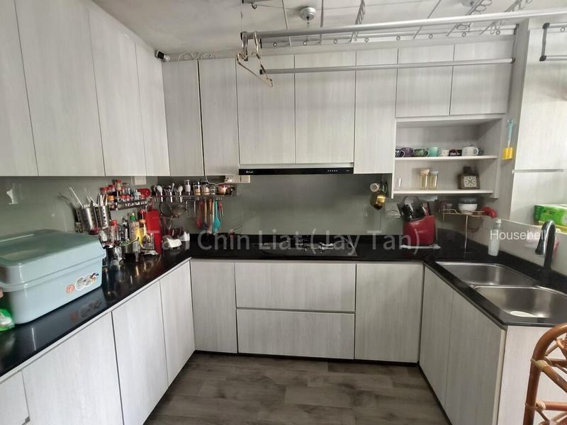 535 Bukit Batok Street 52, S$ 980 /mo, 100 sqft, HDB - 4 A