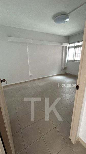 303 Woodlands Street 31, S$ 3,300 /mo, 905 sqft, HDB - 4 NG