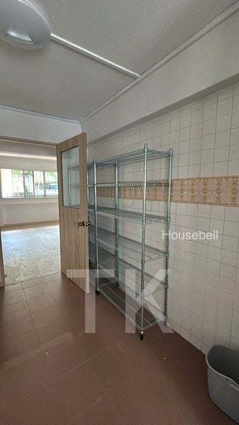 303 Woodlands Street 31, S$ 3,300 /mo, 905 sqft, HDB - 4 NG