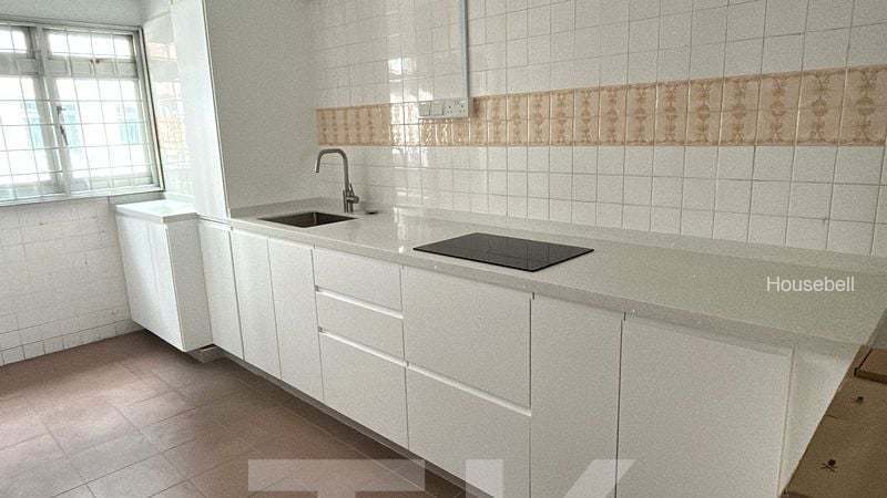 303 Woodlands Street 31, S$ 3,300 /mo, 905 sqft, HDB - 4 NG