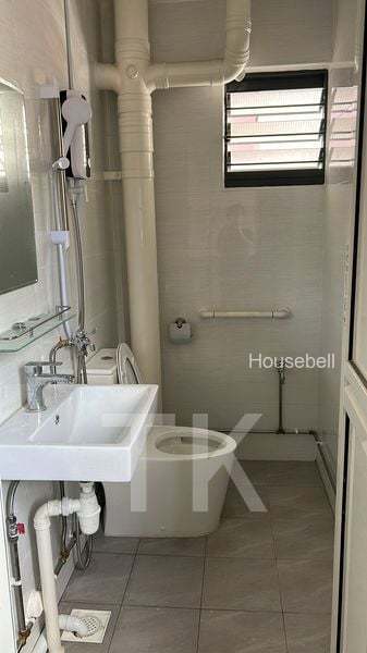 303 Woodlands Street 31, S$ 3,300 /mo, 905 sqft, HDB - 4 NG