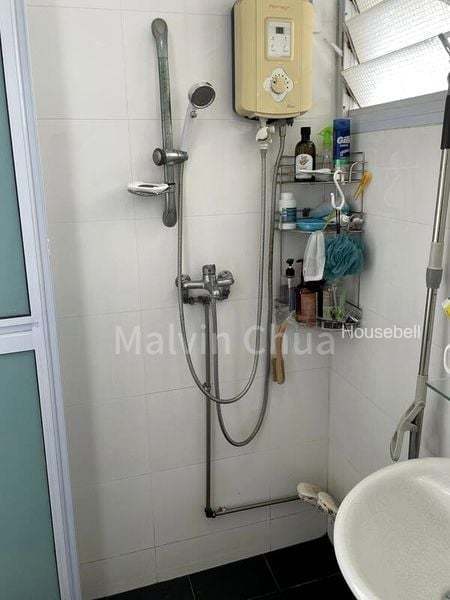 241 Serangoon Avenue 3, S$ 1,300 /mo, 120 sqft, HDB - 4 S