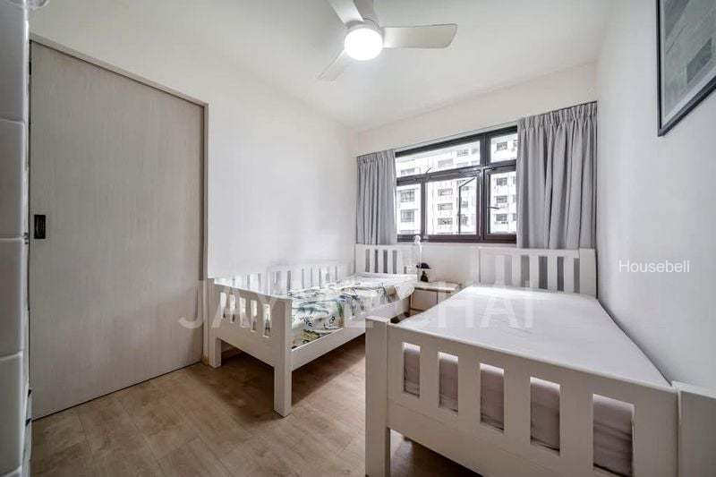 608C Tampines North Drive 1, S$ 880,000, 1,216 sqft, 组屋 - 5 I