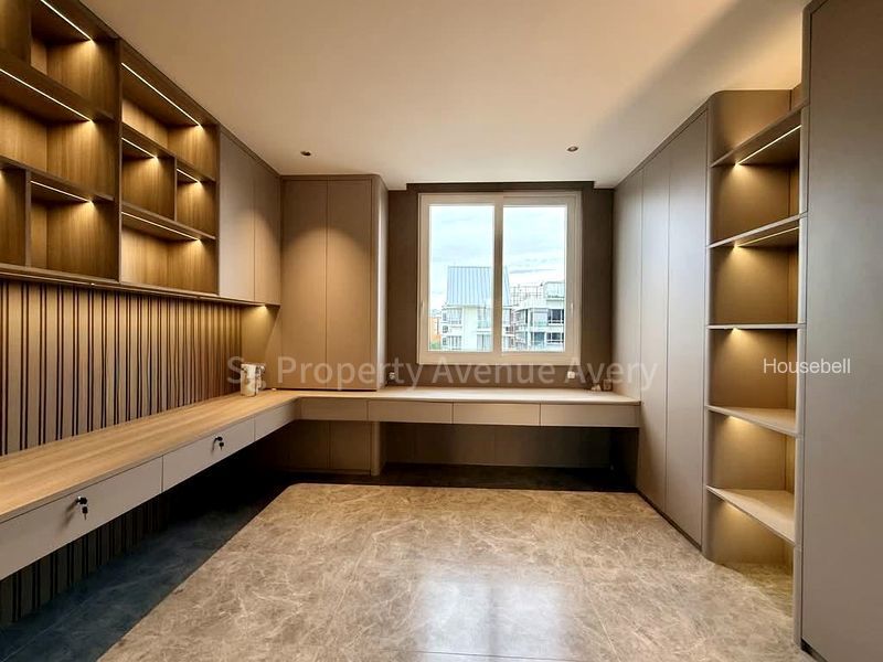 6 Bed Corner Terrace (Landed) for Sale in  Jalan Baiduri(5)