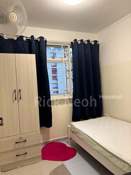 4 Holland Close, S$ 3,599 /mo, 700 sqft, HDB - 3 I