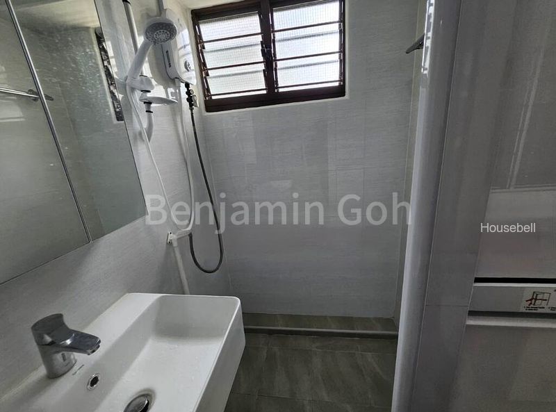 330 Yishun Ring Road, S$ 800 /mo, 150 sqft, HDB - 4 NG