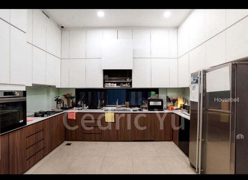 8 Bed Bungalow (Landed) for Sale in  Lengkong Empat(4)
