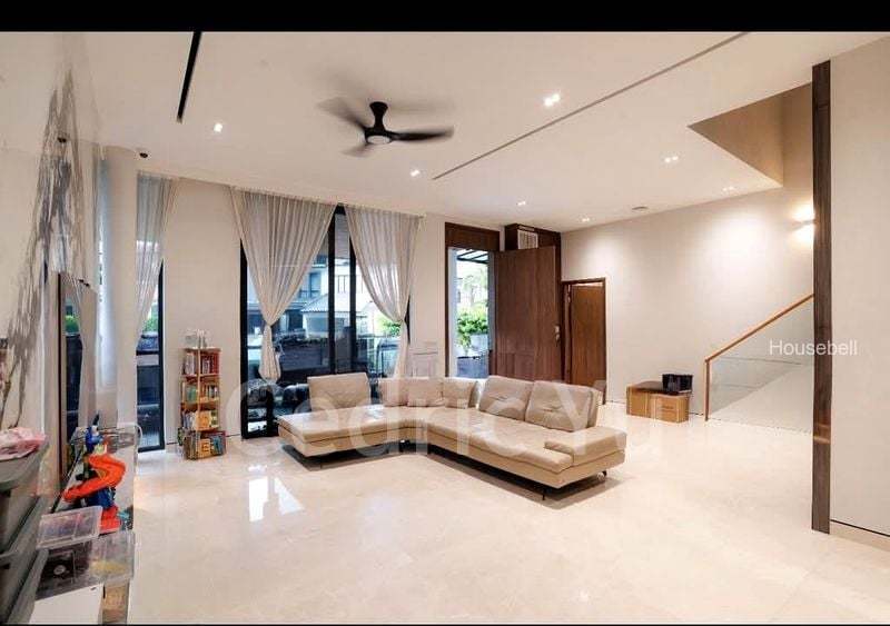 8 Bed Bungalow (Landed) for Sale in  Lengkong Empat(2)