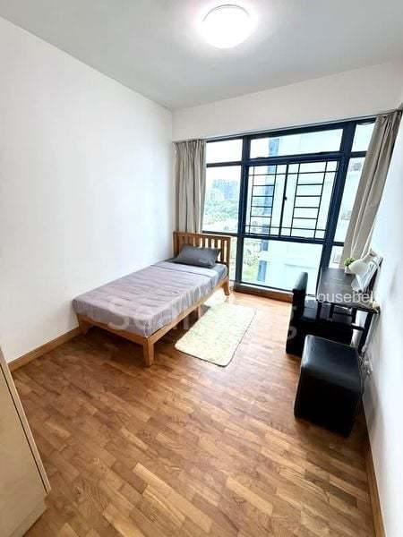 Blue Horizon, S$ 1,500 /月, 100 sqft, 公寓 - Condominium