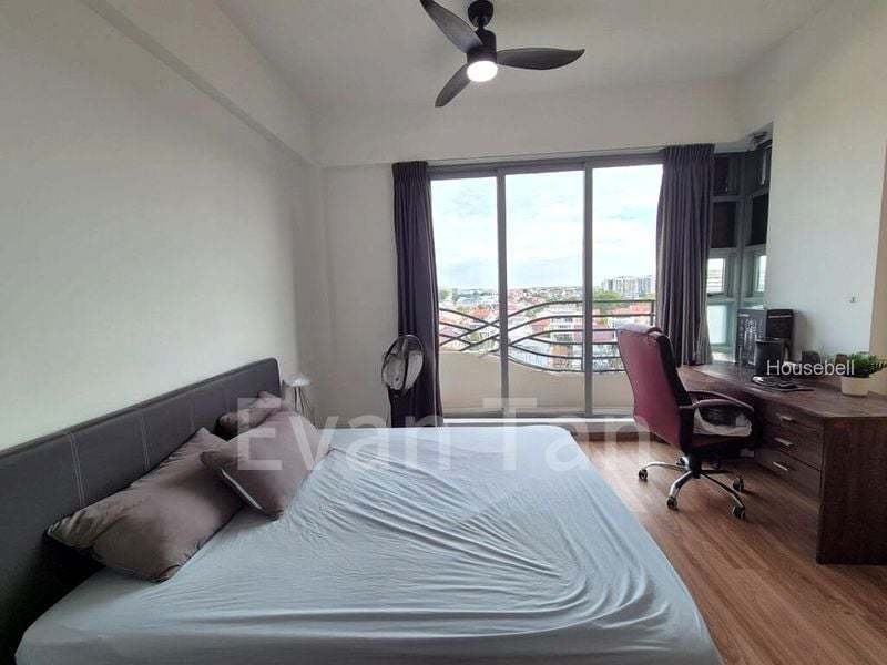 Terraced House for Room Rent: Master Room Near Kembangan MRT!, S$ 1,850 /mo, 250 sqft, Landed - Terraced House