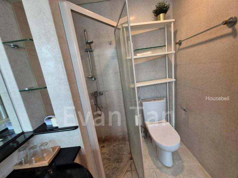 Terraced House for Room Rent: Master Room Near Kembangan MRT!, S$ 1,850 /mo, 250 sqft, Landed - Terraced House