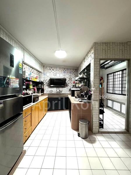 864 Jurong West Street 81(3)