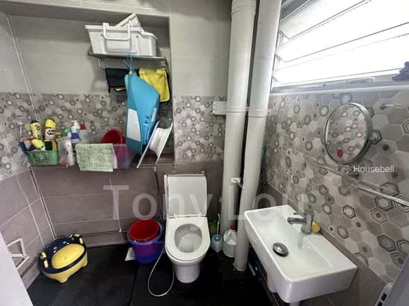 325 Tah Ching Road