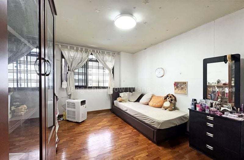 272B Jurong West Street 24, S$ 588,000, 1,206 sqft, HDB - 5 Generic