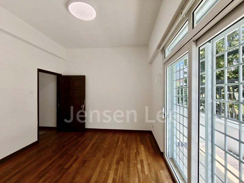 6 Bed Bungalow (Landed) for Rent in  Petir Road(5)