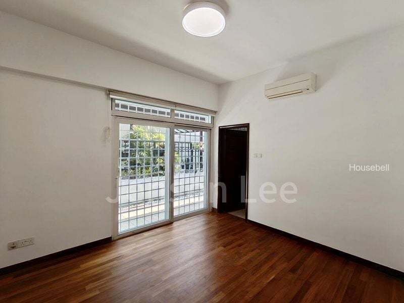 6 Bed Bungalow (Landed) for Rent in  Petir Road(1)