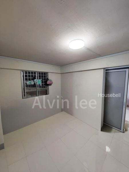 2 Room (2I) HDB for Sale in  172 Ang Mo Kio Avenue 4, S$ 349,000, 484 sqft, HDB - 2 I