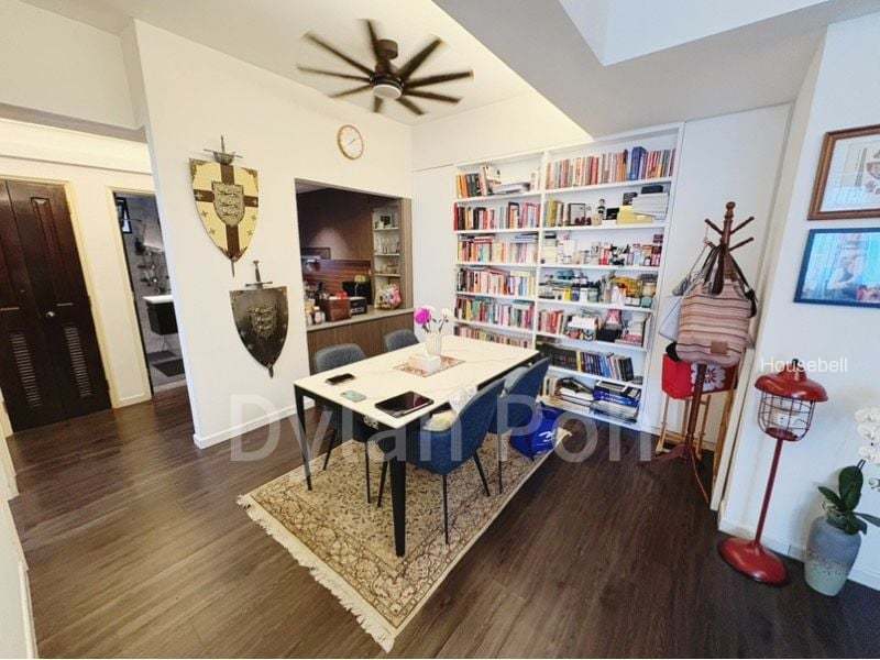 2 Bed Condo for Sale in  Hume Park I, S$ 1,600,000, 904 sqft, Condos - Condominium