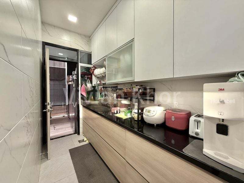 5 Bed Corner Terrace (Landed) for Sale in  Wenya, S$ 3,200,000, 2,299 sqft, Landed - Corner Terrace