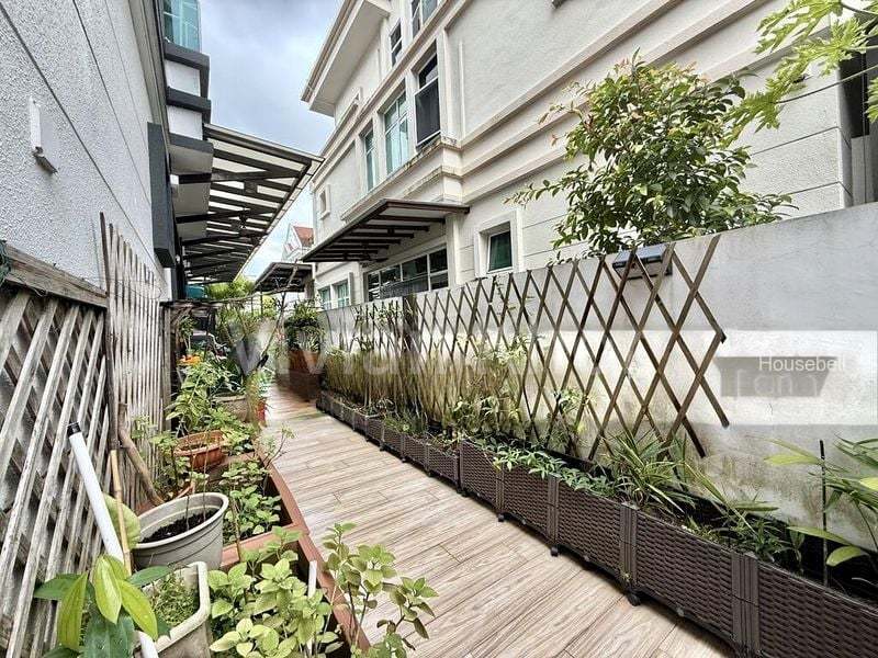 5 Bed Corner Terrace (Landed) for Sale in  Wenya, S$ 3,200,000, 2,299 sqft, Landed - Corner Terrace