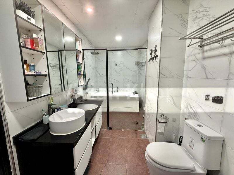 5 Bed Corner Terrace (Landed) for Sale in  Wenya(6)