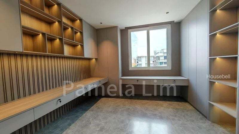 6 Bed Corner Terrace (Landed) for Sale in  Jalan Baiduri(3)