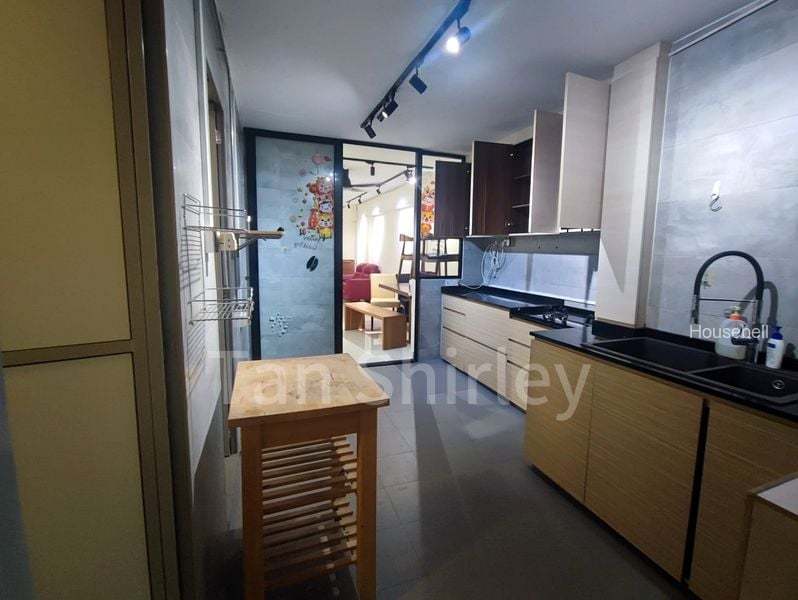 5 Lorong Lew Lian, S$ 3,500 /mo, 645 sqft, HDB - 3 Generic