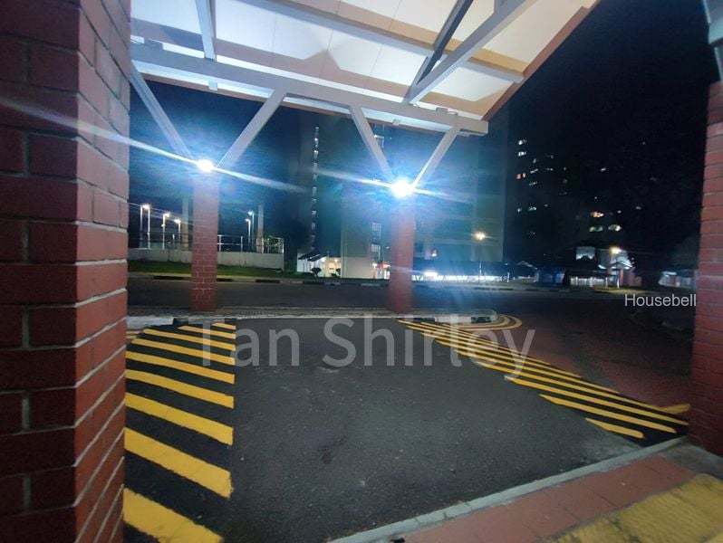 5 Lorong Lew Lian, S$ 3,500 /mo, 645 sqft, HDB - 3 Generic