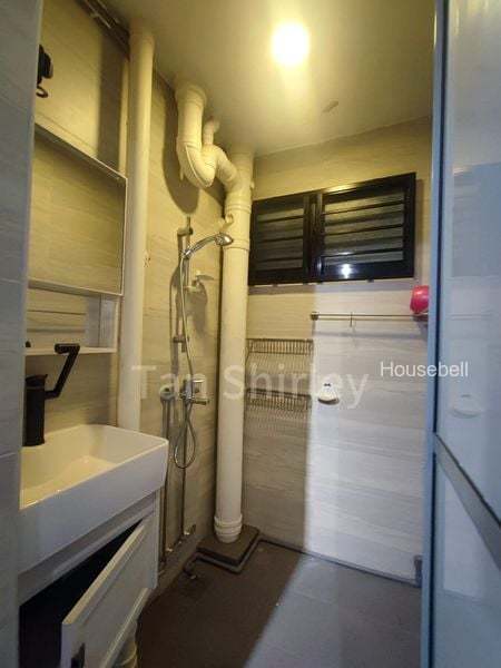 5 Lorong Lew Lian, S$ 3,500 /mo, 645 sqft, HDB - 3 Generic