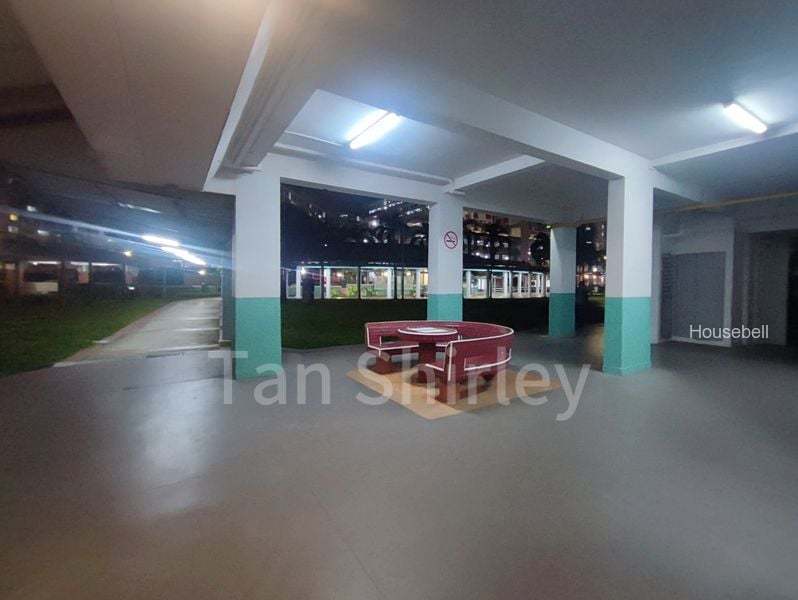 5 Lorong Lew Lian, S$ 3,500 /mo, 645 sqft, HDB - 3 Generic