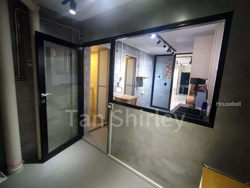 5 Lorong Lew Lian, S$ 3,500 /mo, 645 sqft, HDB - 3 Generic